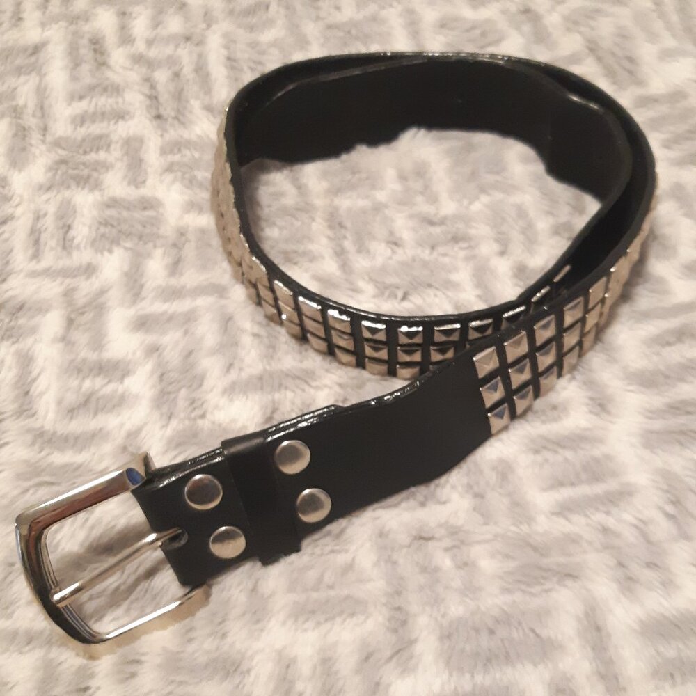 Authentique Belt 100% Real Leather Punk Belt 38 1/2In. Pyramids Stainless
